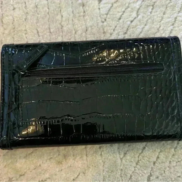 Liz & Co Checkbook Card Wallet Croc Embossed  Faux Leather - Picture 2 of 5